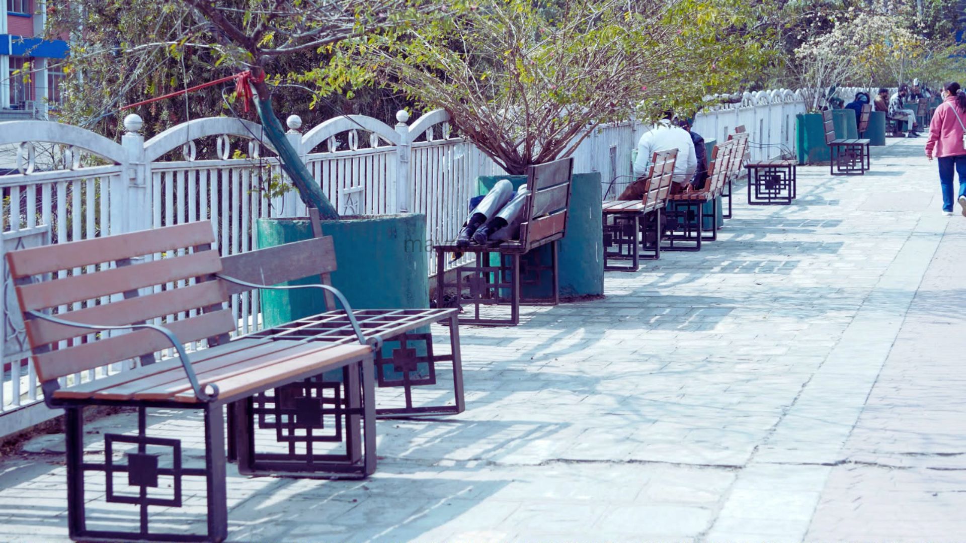 काठमाडौं महानगरले सार्वजनिक स्थानको कुर्सी हटाएको हो ?