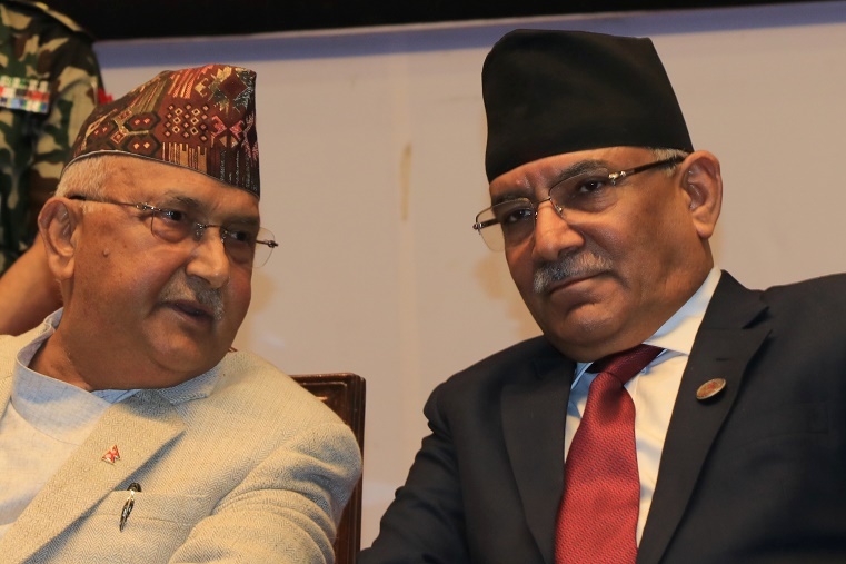 ओली र प्रचण्ड आज भेट्दै, प्रमुख तीन दल नै चुनावमा मिलेर जान खोज्दै छन्