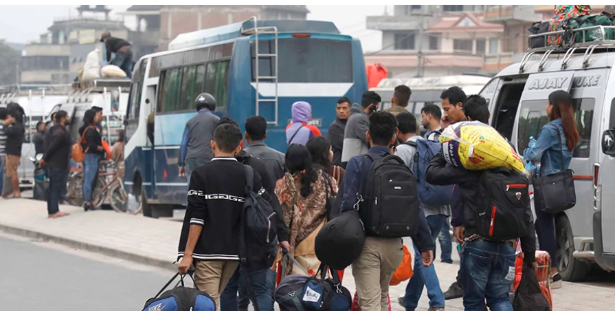 दुई दिनमा ८० हजार मानिसले छाडे काठमाडौं