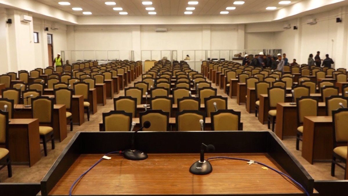 नयाँ भवनमा यसरी हुँदै छ सांसदको शपथ तयारी