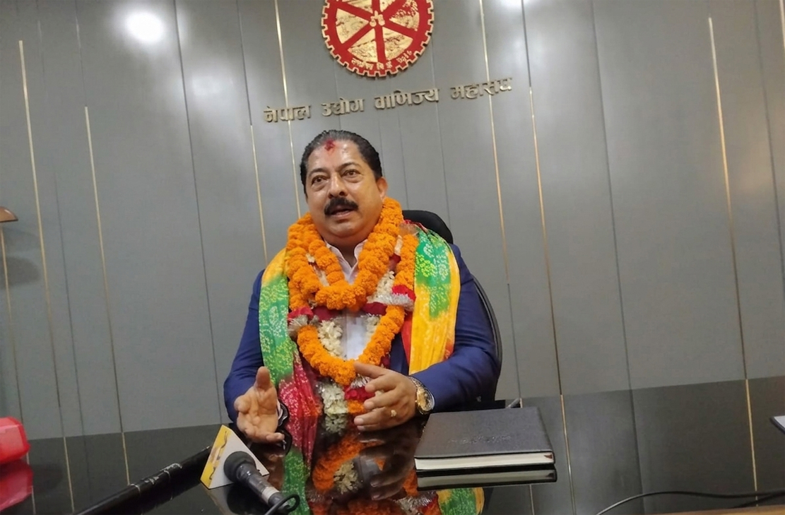 महासंघका नवनिर्वाचित अध्यक्ष अञ्जन श्रेष्ठले गरे पदबहाली