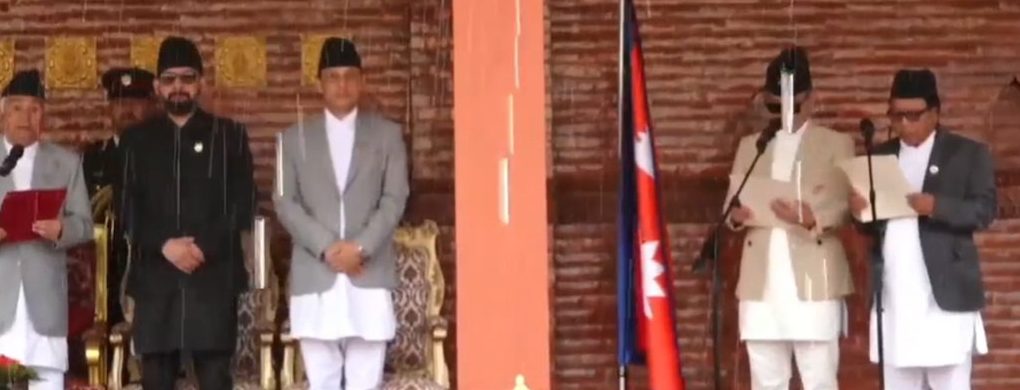 नवनियुक्त दुई मन्त्री सुधन र महावीरले लिए शपथ